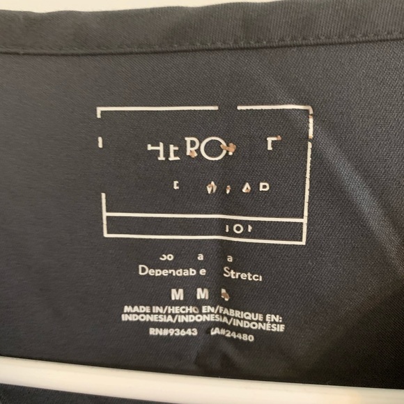 Cherokee Workwear women’s scrubs - Picture 5 of 7